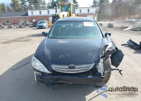 2003 Toyota Camry Le z USA, uszkodzony, nr VIN 4T1BE32K23U132728